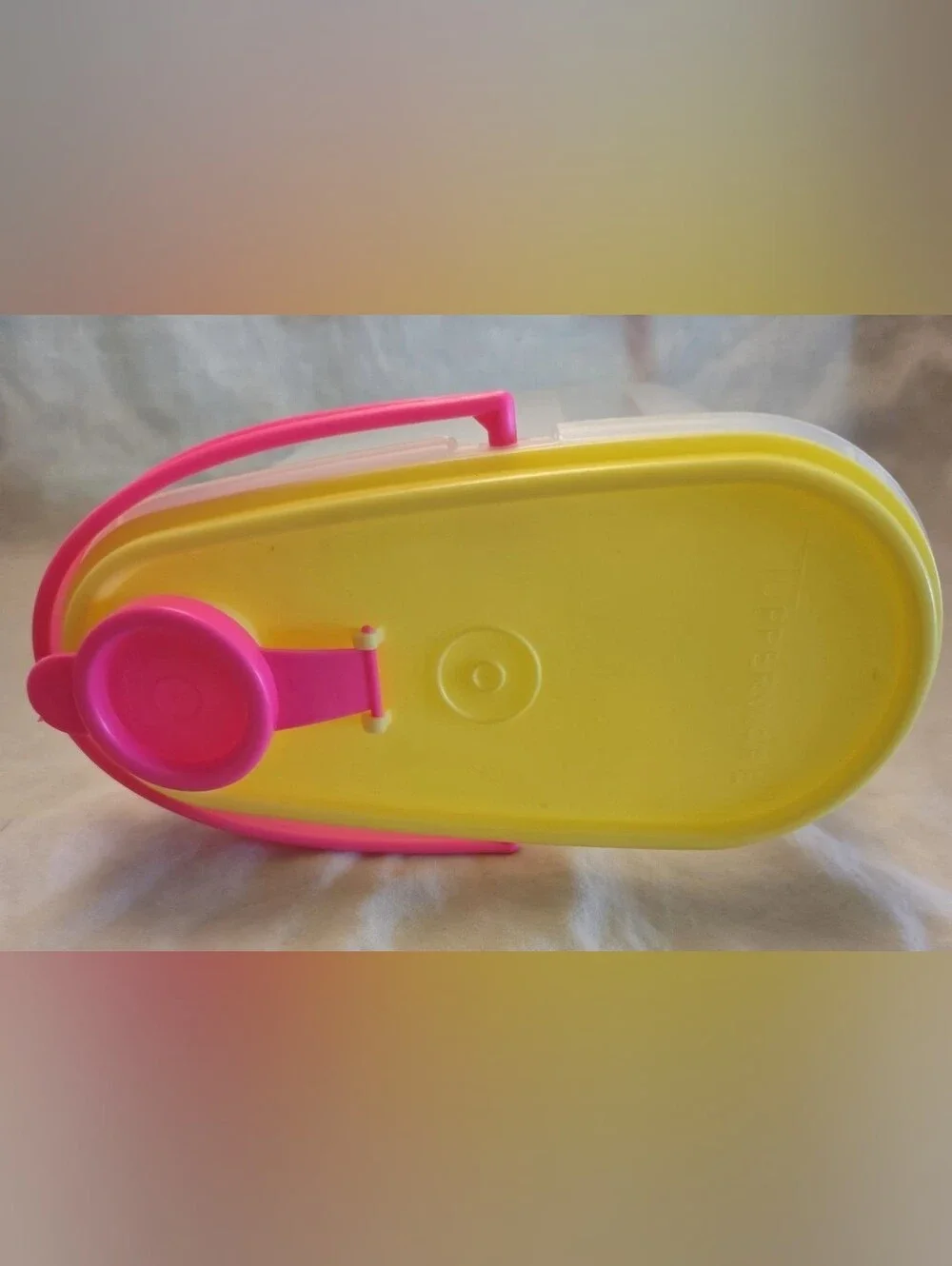 Tupperware vintage quart